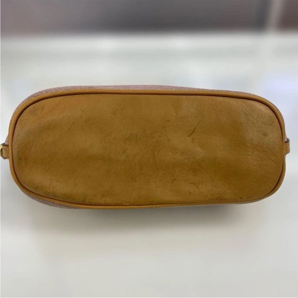 Gucci Blush Suede Shoulder Bag with Tan Strap - Picture 6 of 14